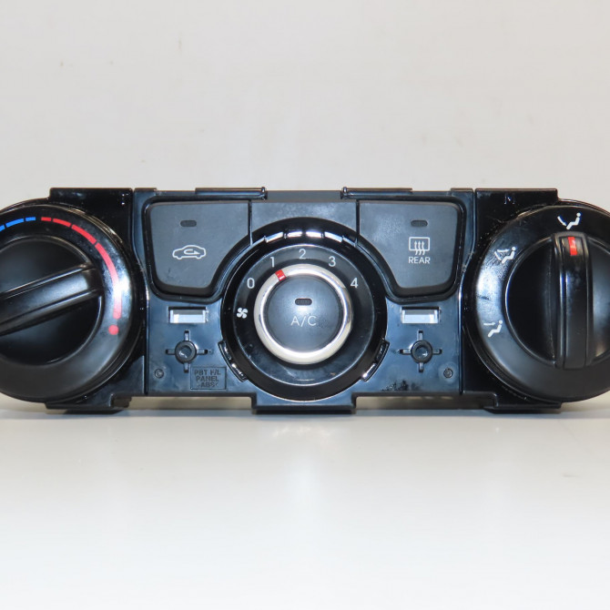 Commande de chauffage occasion HYUNDAI I 20 I phase 2 06-2012->03-2015 1.2i 85ch 972504P540BLH 1
