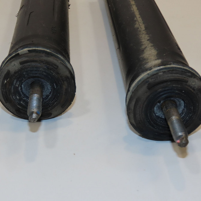 Amortisseur arrière droit occasion TOYOTA YARIS III Phase 2 06-2014->... 1.5 100ch 485300DA41 2