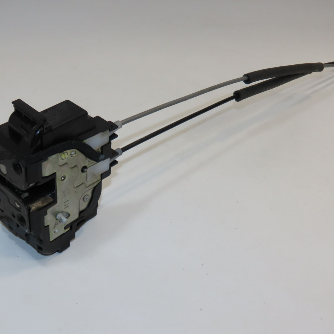 Serrure porte arg occasion HYUNDAI I 20 I phase 2 06-2012->03-2015 1.2i 85ch 814101J520 1