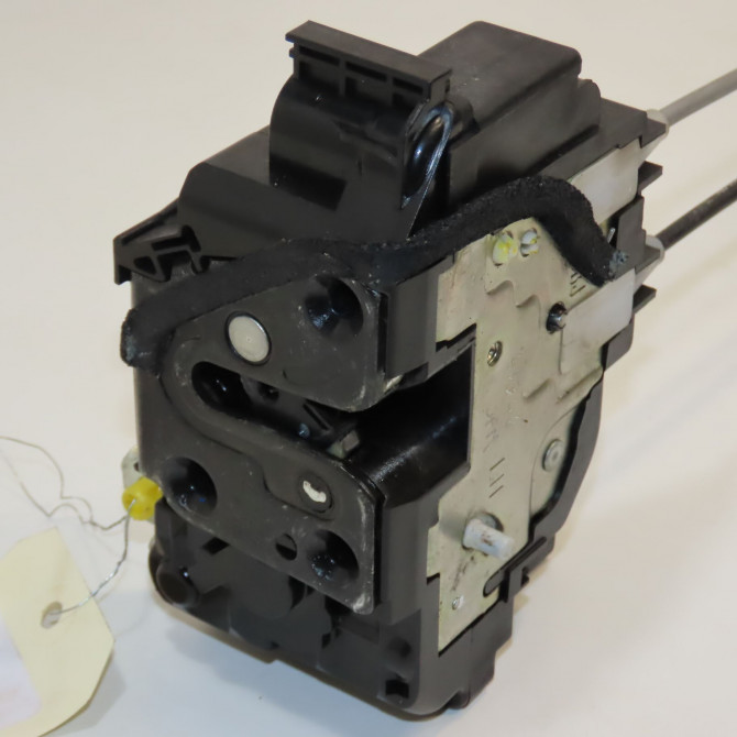 Serrure porte arg occasion HYUNDAI I 20 I phase 2 06-2012->03-2015 1.2i 85ch 814101J520 2