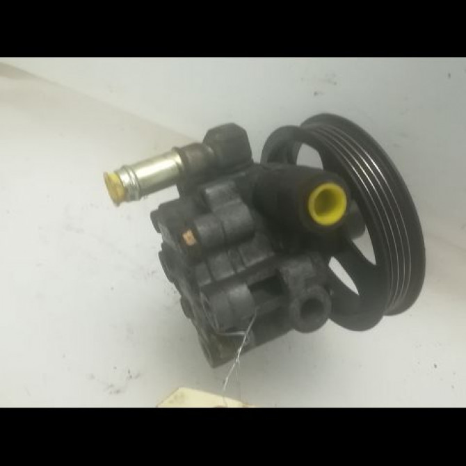 Pompe direction assistee occasion TOYOTA RAV4 II Phase 1 07-2000->10-2003 115 D-4D 4431042090 2