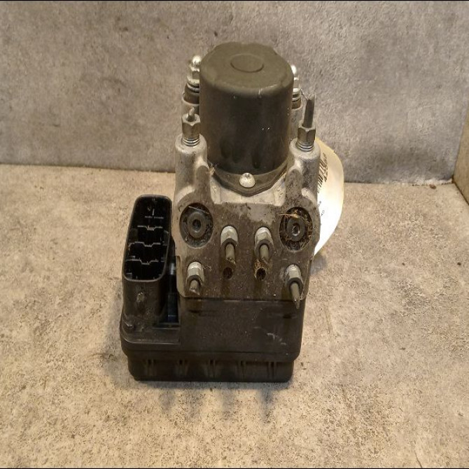 Unité hydraulique ABS occasion TOYOTA RAV4 II Phase 2 10-2003->12-2005 115 D-4D 4405042080 1