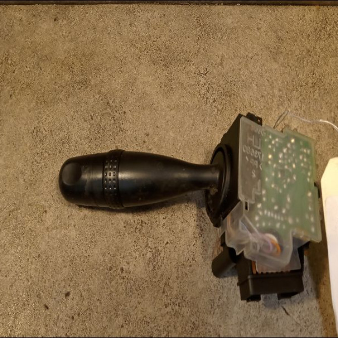 Commande essuie glace occasion TOYOTA RAV4 II Phase 2 10-2003->12-2005 115 D-4D 8465242120 2