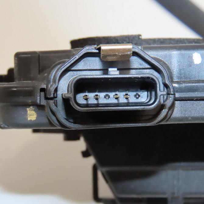 Serrure porte avd occasion RENAULT CAPTUR Phase 1 02-2013->... 0.9 90 ch 805022764R 5