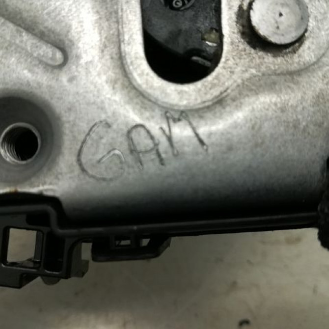 Serrure porte ard occasion RENAULT CAPTUR Phase 1 02-2013->... 1.2i 118 16V 805027072R 3