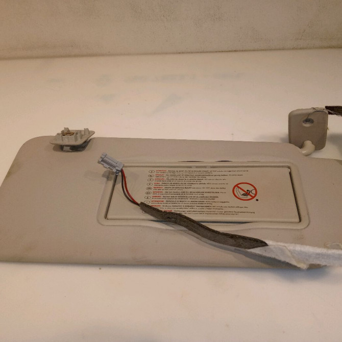 Pare-soleil droit occasion PEUGEOT 3008 I Phase 1 04-2009->12-2013 1.6 HDI 112ch 16115131BJ 1