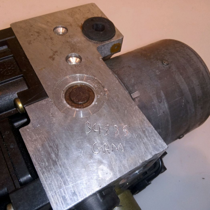 Unité hydraulique ABS occasion NISSAN TERRANO I 476600X801 4