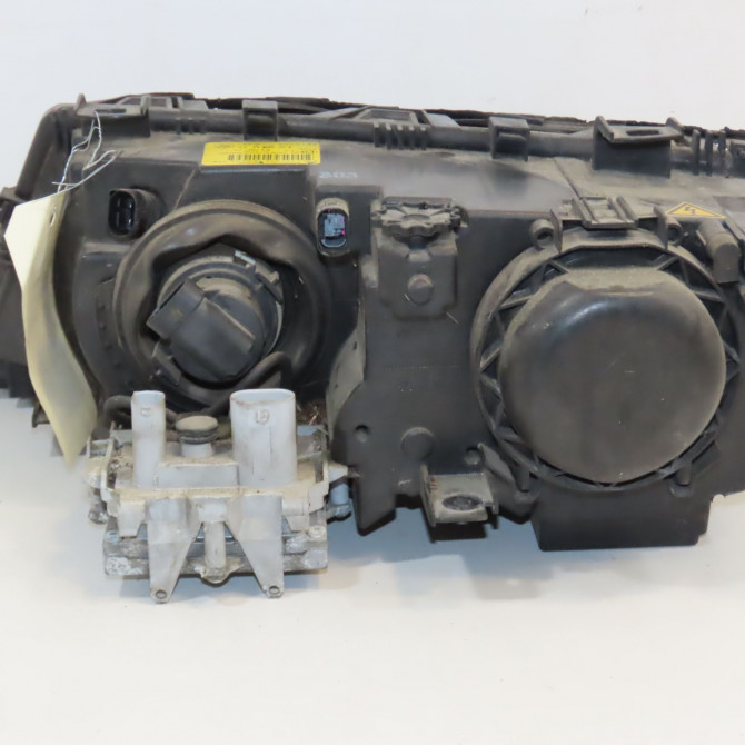 Phare droit occasion B.M.W. SERIE 3 IV Phase 2 09-2001->03-2005 63127165832 2