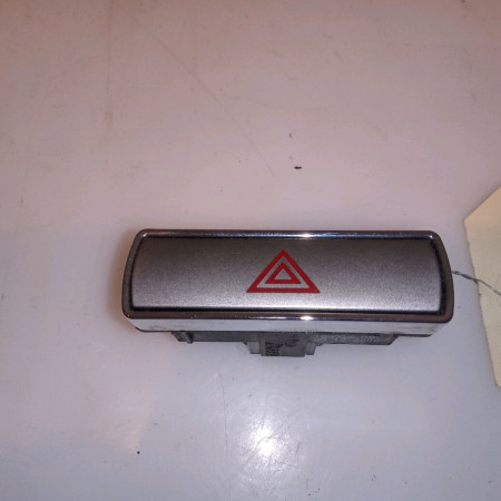 Bouton de warning occasion FORD MONDEO III Phase 1 06-2007->09-2010 1.8 TDCI 125ch 1553762