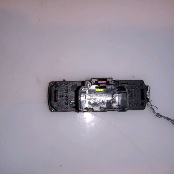 Bouton de warning occasion FORD MONDEO III Phase 1 06-2007->09-2010 1.8 TDCI 125ch 1553762 2