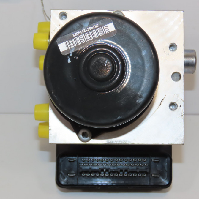 Unité hydraulique ABS occasion NISSAN NAVARA I Phase 1 08-2005->12-2010 4