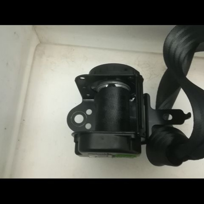 Ceinture arrière gauche occasion KIA VENGA Phase 2 01-2015->... 898101P000EQ 2