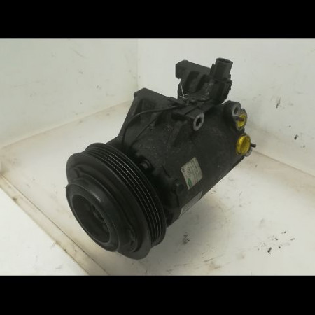 Compresseur air conditionne occasion KIA VENGA Phase 2 01-2015->... 977012K201