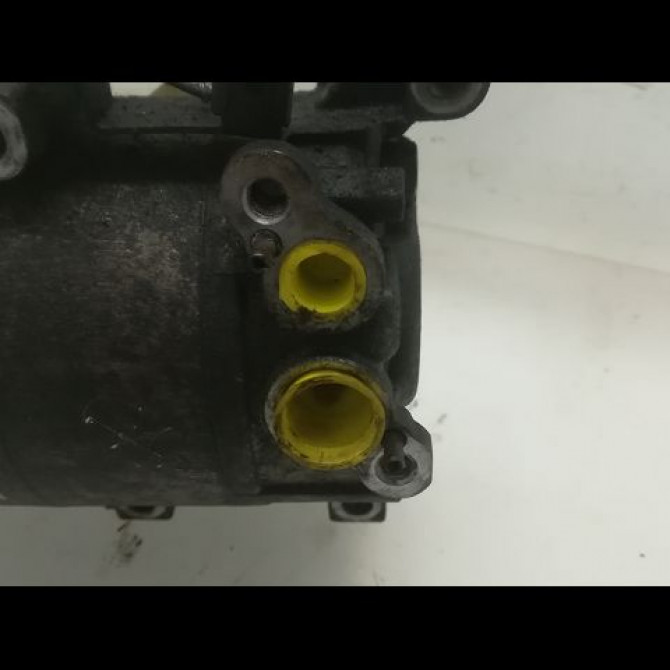 Compresseur air conditionne occasion KIA VENGA Phase 2 01-2015->... 977012K201 3