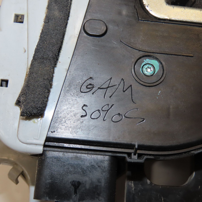 Serrure porte avd occasion HYUNDAI IX20 Phase 1 10-2010->... 1.4 CRDI 90ch 813201K020 5