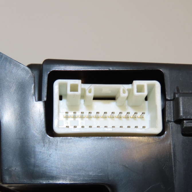 Compteur occasion TOYOTA YARIS VERSO Phase 1 11-1999->03-2003 1.3 8384152120 4