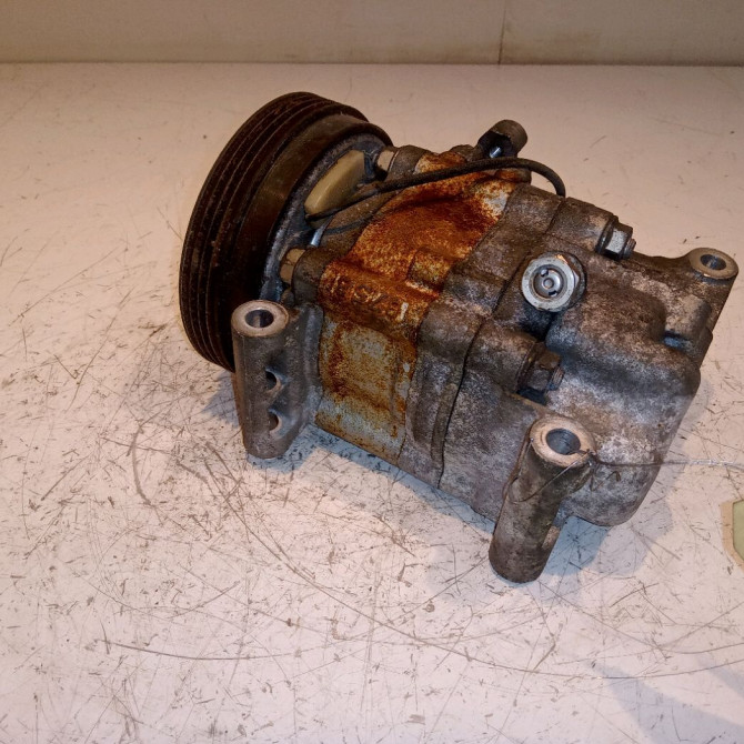Compresseur air conditionne occasion SUZUKI SWIFT III Phase 1 03-2005->09-2011 1.3i 90ch 9520063JA1 4