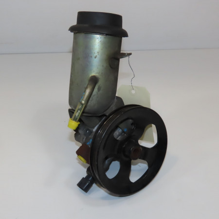 Pompe direction assistee occasion TOYOTA YARIS I Phase 1 04-1999->03-2003 1.3i 86ch 4431052020