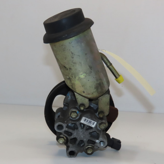 Pompe direction assistee occasion TOYOTA YARIS I Phase 1 04-1999->03-2003 1.3i 86ch 4431052020 4