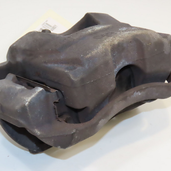 Etrier de frein avant droit occasion CHEVROLET CRUZE Phase 1 03-2009->... 13301227 1