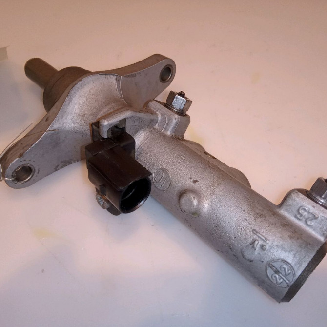 Maitre cylindre occasion VOLKSWAGEN POLO V POLO V Phase 1 2009-09-01->2014-05-31 1.2 60ch 6R1611019A 3