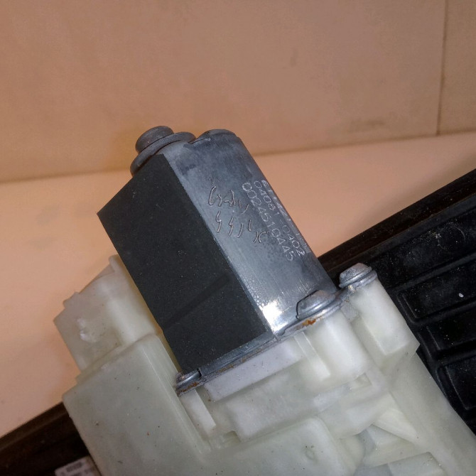 Mecanisme+moteur leve-glace avg occasion RENAULT CLIO V 807216723R 4