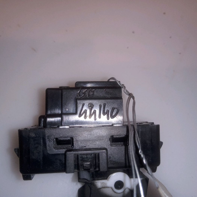 Commande leve-glace porte arrière droite occasion RENAULT CLIO V 254218388R 3