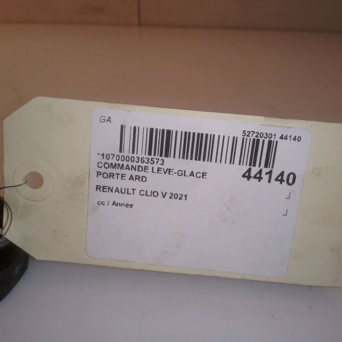 Commande leve-glace porte arrière droite occasion RENAULT CLIO V 254218388R 4