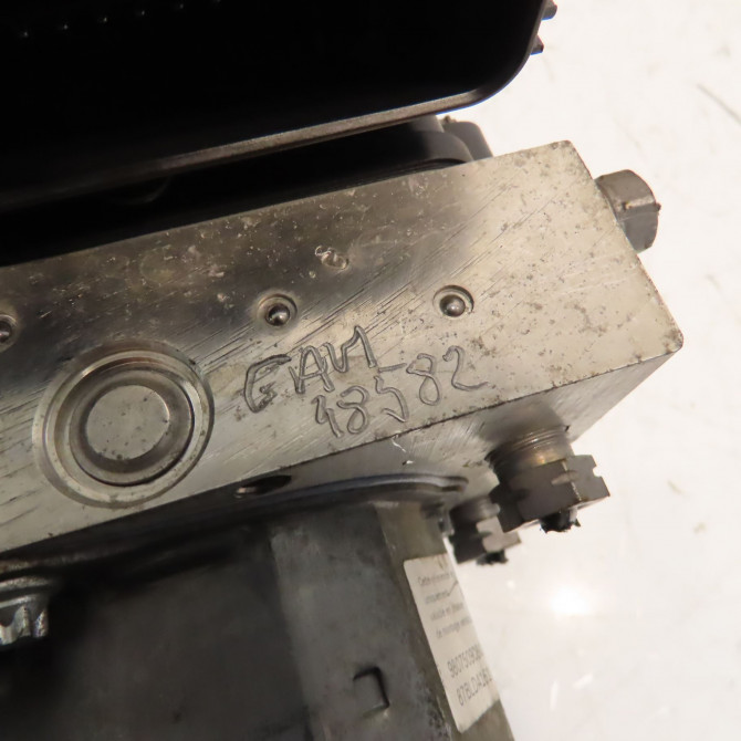 Unité hydraulique ABS occasion CITROEN C4 PICASSO II Phase 1 04-2013->... 1.6 e-HDi 8v 115ch 1613128080 3