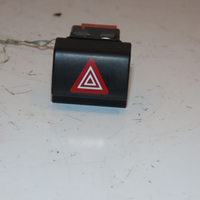 Bouton de warning occasion CITROEN C4 PICASSO II Phase 1 04-2013->... 1.6 e-HDi 8v 115ch 96781018ZD 1