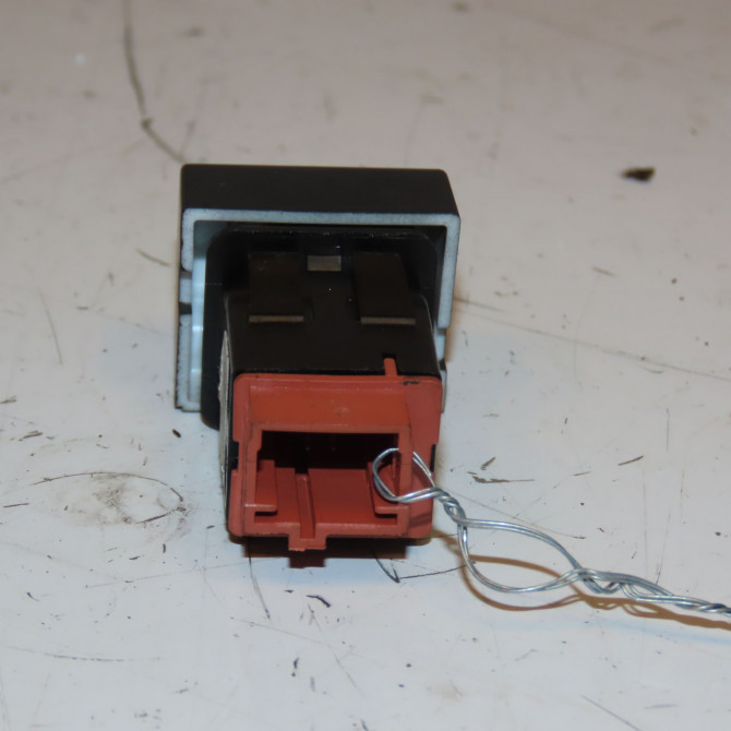 Bouton de warning occasion CITROEN C4 PICASSO II Phase 1 04-2013->... 1.6 e-HDi 8v 115ch 96781018ZD 2