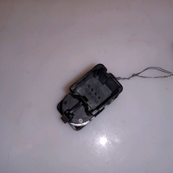 Commande leve-glace porte arrière gauche occasion FORD FOCUS II Phase 1 09-2004->12-2007 1.6 TI-VCT 3