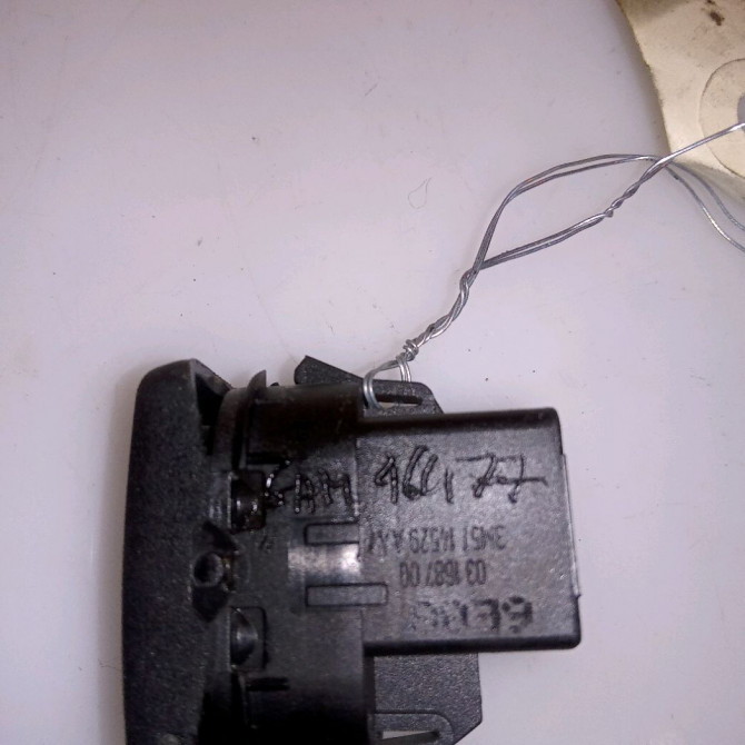 Commande leve-glace porte arrière gauche occasion FORD FOCUS II Phase 1 09-2004->12-2007 1.6 TI-VCT 4