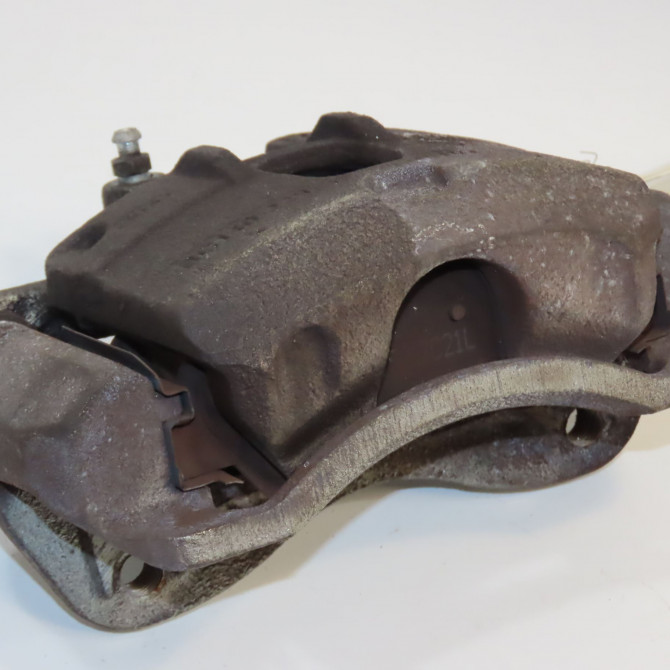 Etrier de frein avant droit occasion HYUNDAI 146 Phase 1 04-1995->04-1999 1.0i 66ch 58190B9A75 1