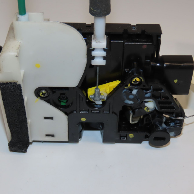 Serrure porte arg occasion HYUNDAI 146 Phase 1 04-1995->04-1999 1.0i 66ch 81410B9020 4