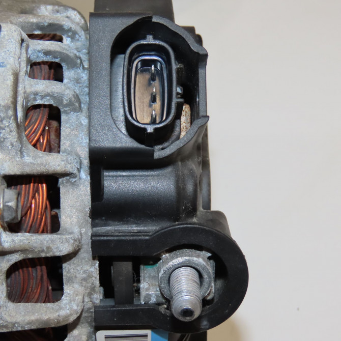 Alternateur occasion HYUNDAI 146 Phase 1 04-1995->04-1999 1.0i 66ch 3730004700 4