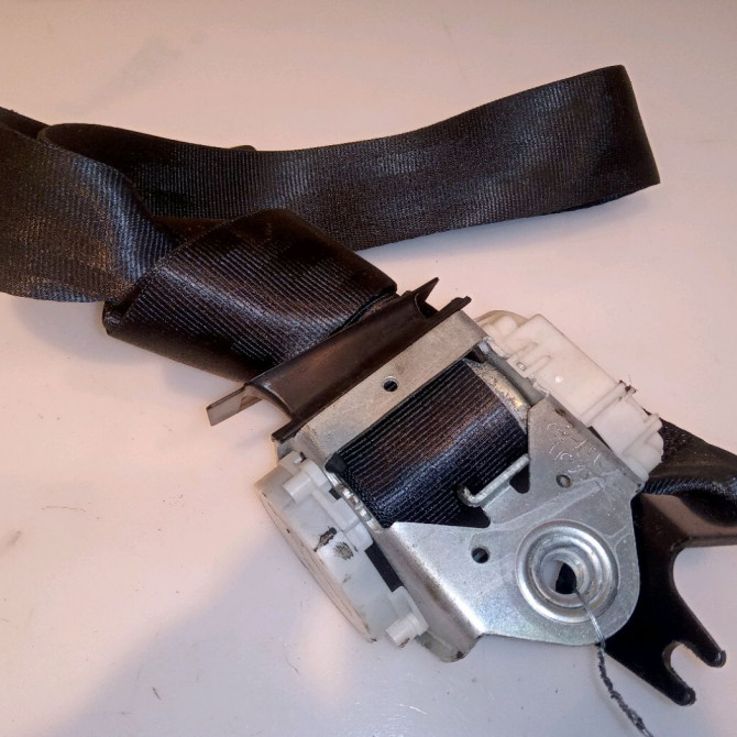 Ceinture arrière gauche occasion VOLKSWAGEN GOLF PLUS Phase 1 04-1995->04-1999 1.6 TDI 105ch 5M0857805RAA 2