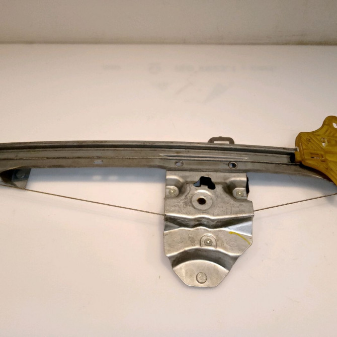 Mecanisme + moteur lève-glace avant droit occasion RENAULT CLIO IV Phase 1 07-2012->... 1.5 DCI 90ch 807205569R 2