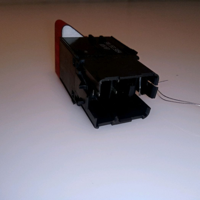 Bouton de warning occasion VOLKSWAGEN GOLF PLUS Phase 1 03-2005->03-2009 1.9 TDI 105ch 5M0953509B 2