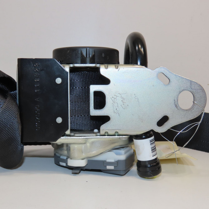 Ceinture avant droite occasion NISSAN JUKE Phase 1 09-2010->... 1.5 DCI 110ch 86884BX90A 3