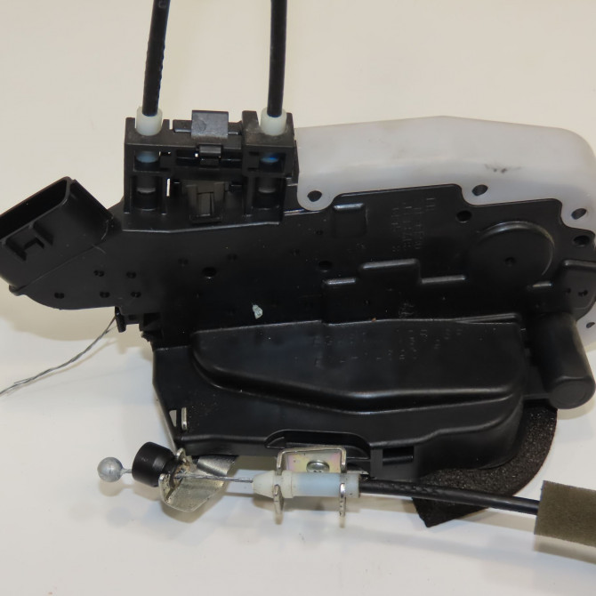 Serrure porte arg occasion NISSAN JUKE Phase 1 09-2010->... 1.5 DCI 110ch 825011KA2A 4