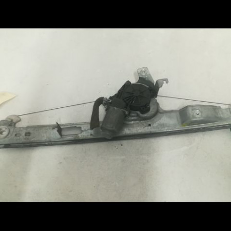 Mecanisme + moteur lève-glace avant droit occasion RENAULT SCENIC II Phase 2 09-2006->04-2009 1.5 DCI 105ch 8200646840