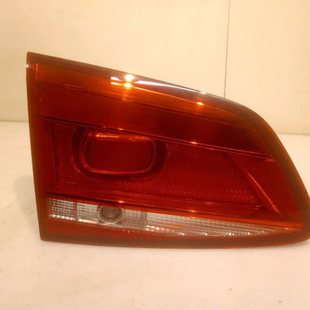 Feu arrière interieur gauche occasion VOLKSWAGEN PASSAT VI Phase 1 04-1995->04-1999 2.0 TDI 136ch 3AF945093Q