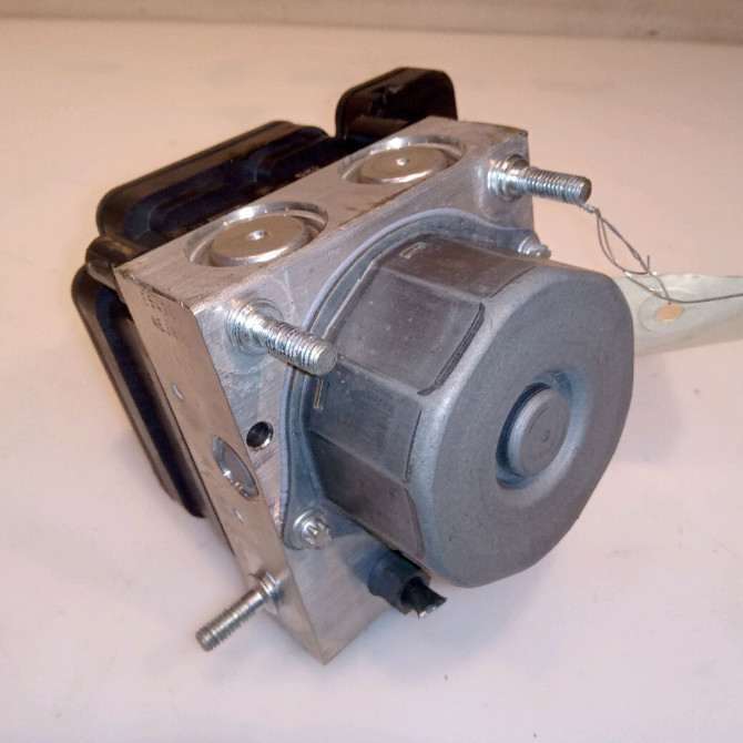 Unité hydraulique ABS occasion RENAULT CLIO IV Phase 2 08-2016->... 1.2i 120ch 476605196R 3