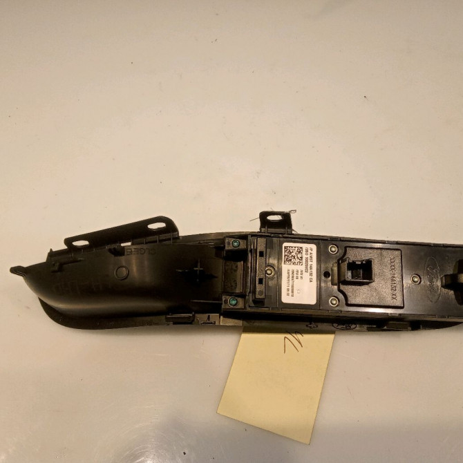 Commande lève-glace porte avant gauche occasion FORD FOCUS III Phase 1 01-2011->04-2015 1.6 TDCI 115ch 2029540 2