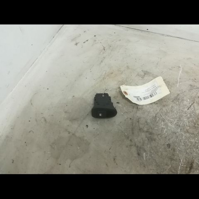 Commande leve-glace porte arrière droite occasion PEUGEOT 406 Phase 2 04-1999->04-2004 2.0 HDI 110ch 1