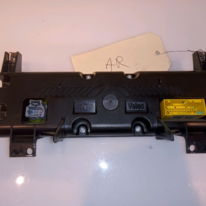 Commande de chauffage occasion PEUGEOT 406 Phase 2 04-1999->04-2004 1.8i 16v 112ch 2