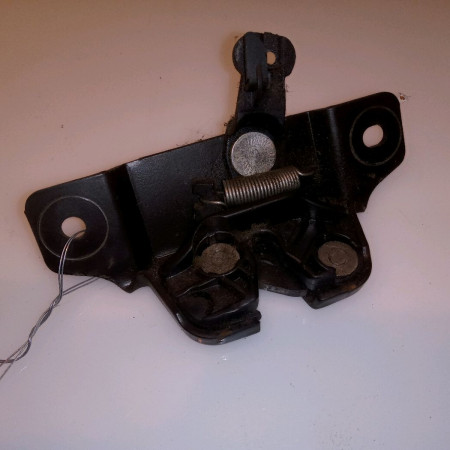 Serrure coffre arrière occasion PEUGEOT 406 Phase 2 04-1999->04-2004 1.8i 16v 112ch