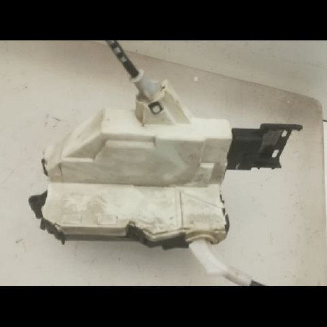 Serrure porte avd occasion PEUGEOT 308 I Phase 1 09-2007->03-2011 1.6 HDI 8v 90ch 9800616580 3