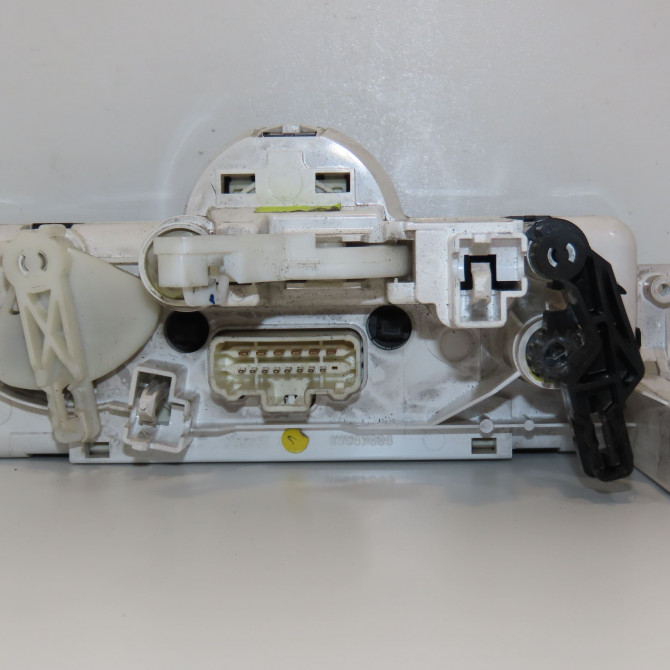 Commande de chauffage occasion RENAULT SCENIC II Phase 2 09-2006->04-2009 1.5 DCI 105ch 7701056580 2